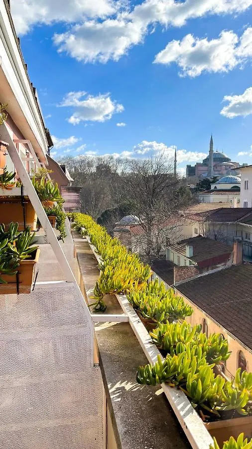 Sude Konak Istanbul Turcia
