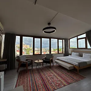 Hotel Million Old